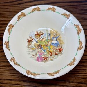 Vintage Royal Doulton Bunnykins 6" Bowl "Toppling the‎ Fruit Cart"